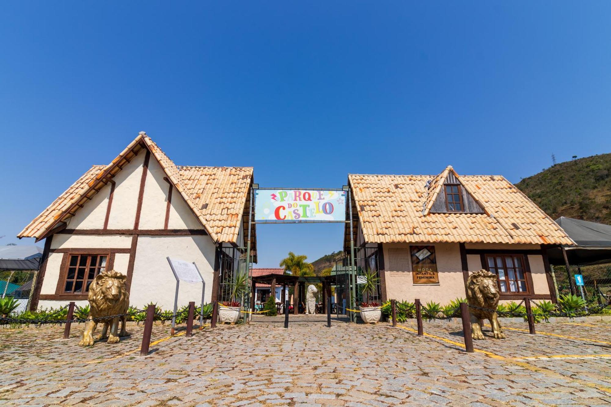Castelo De Itaipava - Hotel, Eventos E Gastronomia Exteriör bild