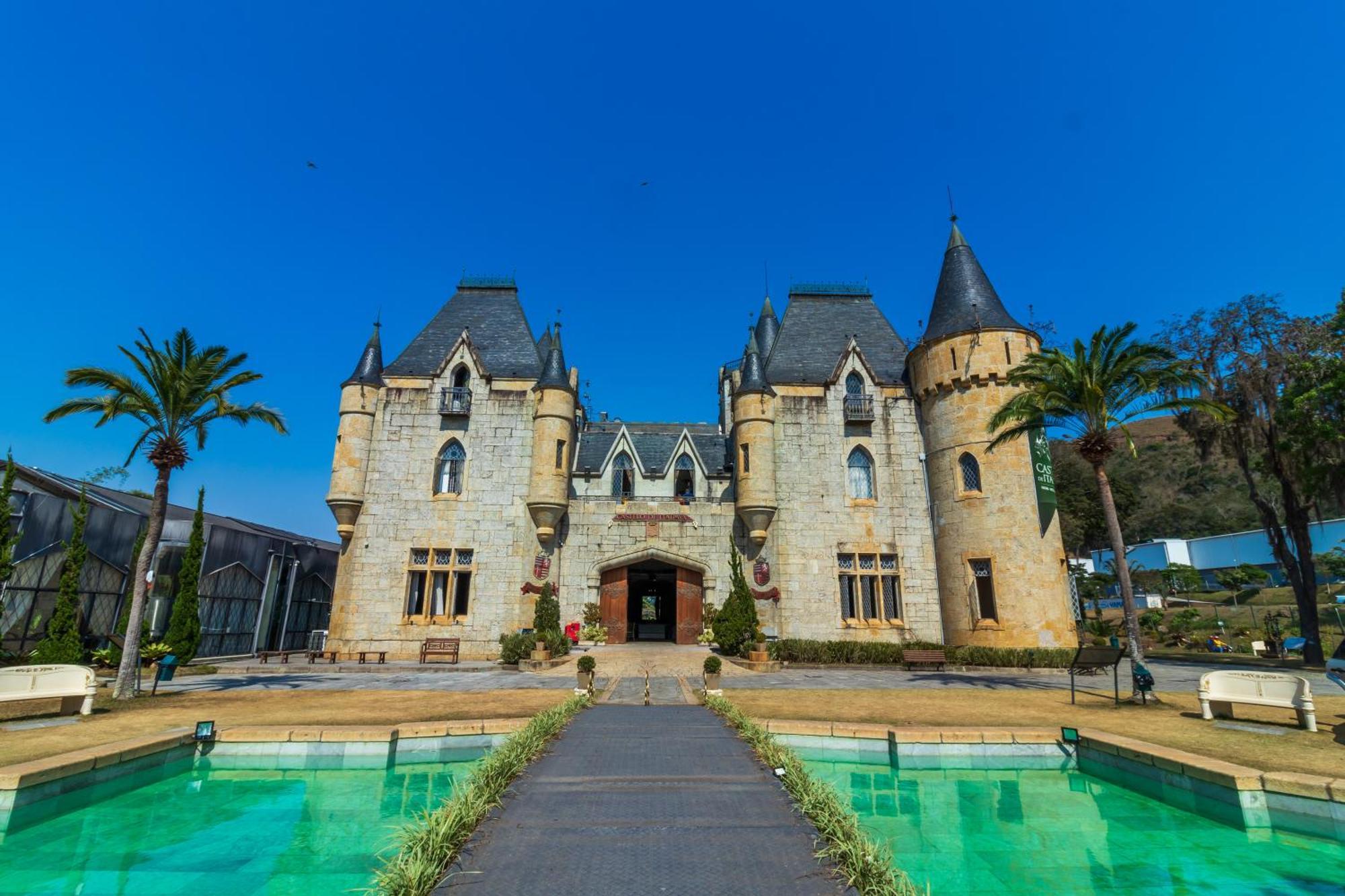 Castelo De Itaipava - Hotel, Eventos E Gastronomia Exteriör bild