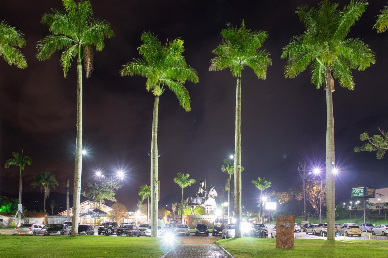 Castelo De Itaipava - Hotel, Eventos E Gastronomia Exteriör bild